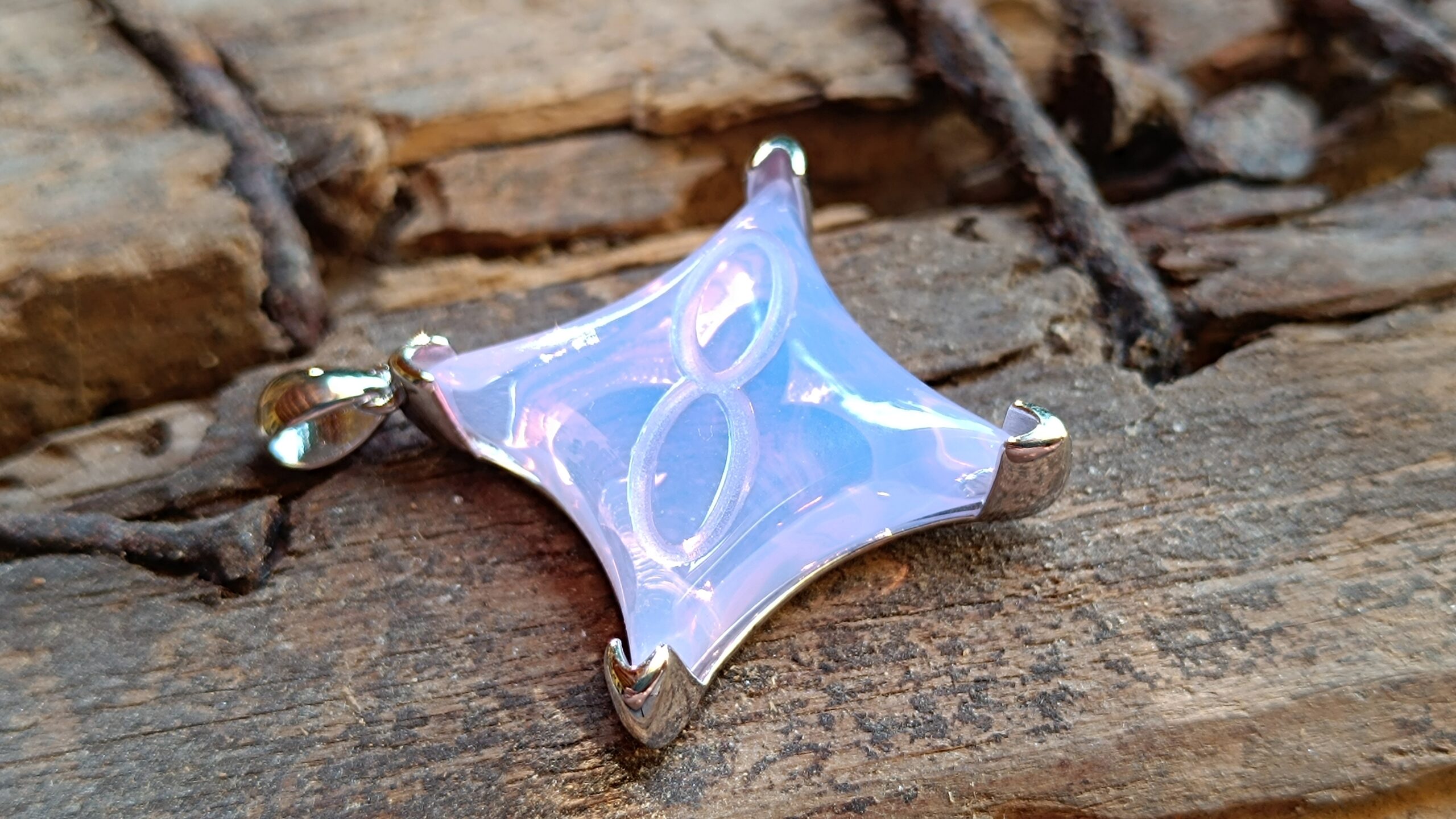 IMG_20250816_170934 Amulet Andara -  Karmická hviezda JEMNE FIALOVÁ - Image 3